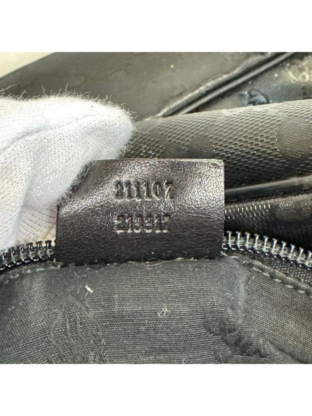 Gucci GG Supreme Shoulder Bag Black
